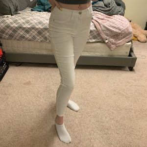 White high waisted jeans